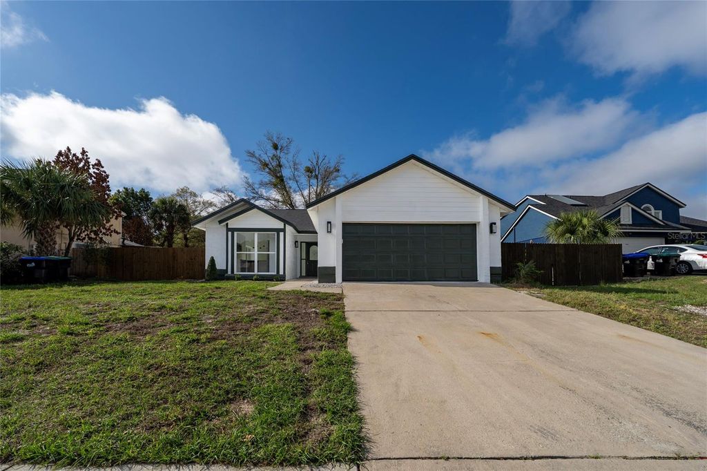 Image 2 of property listing at 5670 BRECKENRIDGE CIRCLE, Orlando, FL 32818