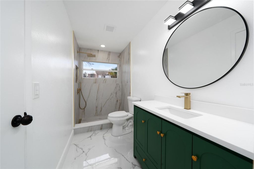 Image 25 of property listing at 5670 BRECKENRIDGE CIRCLE, Orlando, FL 32818