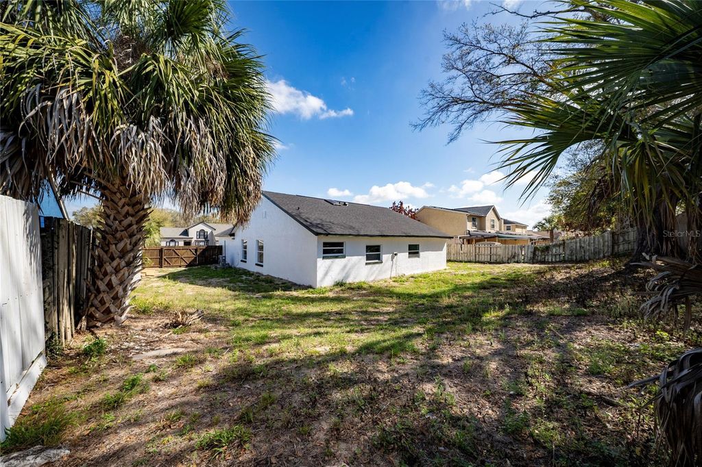 Image 27 of property listing at 5670 BRECKENRIDGE CIRCLE, Orlando, FL 32818