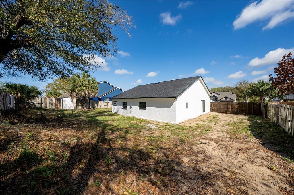 Image 28 of property listing at 5670 BRECKENRIDGE CIRCLE, Orlando, FL 32818