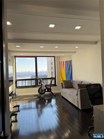 900 Palisade Avenue 2201, Fort Lee, NJ 07024