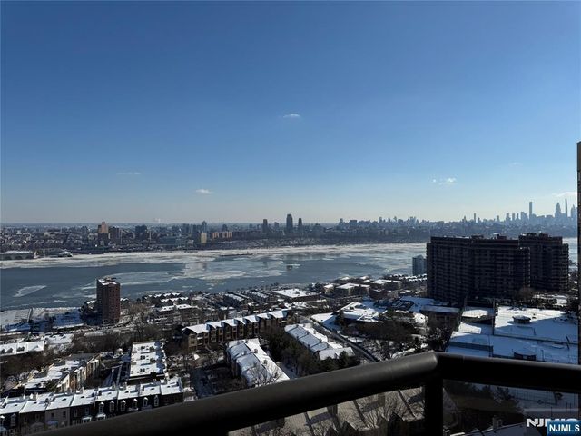 900 Palisade Avenue 2201, Fort Lee, NJ 07024