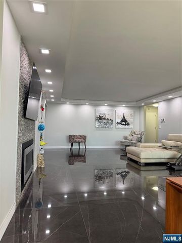 900 Palisade Avenue 2201, Fort Lee, NJ 07024