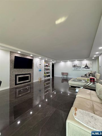 900 Palisade Avenue 2201, Fort Lee, NJ 07024