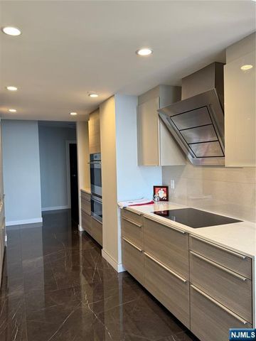 900 Palisade Avenue 2201, Fort Lee, NJ 07024