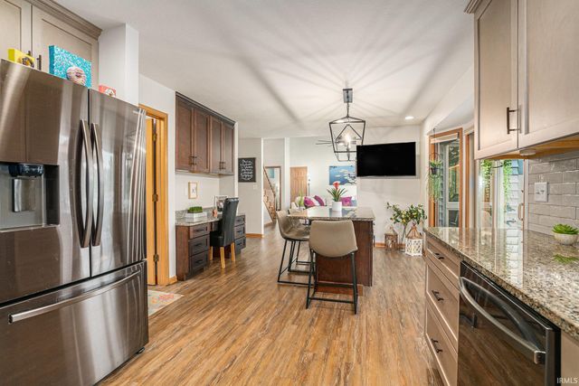 54454 Heron Cove Lane, Elkhart, IN 46516