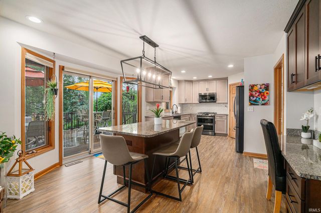 54454 Heron Cove Lane, Elkhart, IN 46516