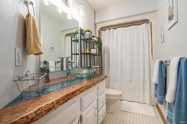 54454 Heron Cove Lane, Elkhart, IN 46516