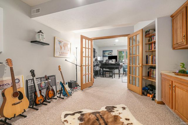 54454 Heron Cove Lane, Elkhart, IN 46516