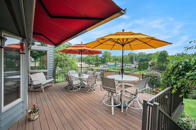 54454 Heron Cove Lane, Elkhart, IN 46516