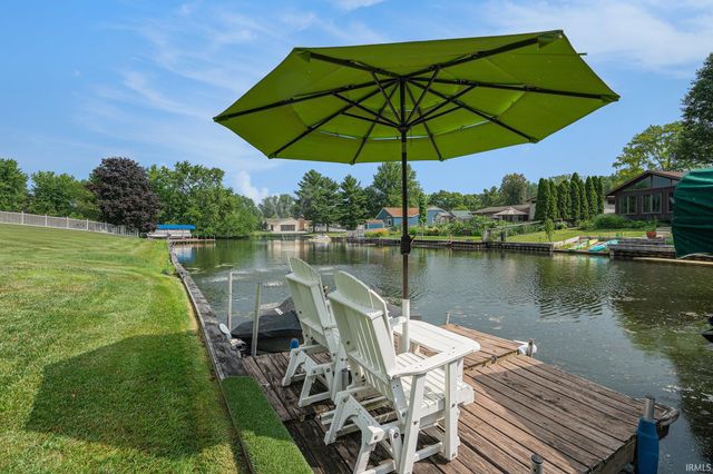 54454 Heron Cove Lane, Elkhart, IN 46516