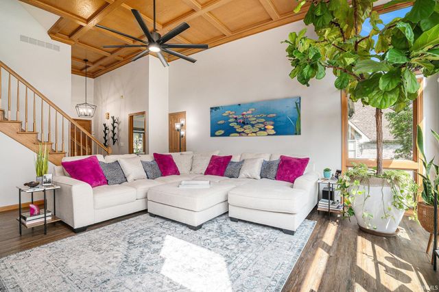 54454 Heron Cove Lane, Elkhart, IN 46516