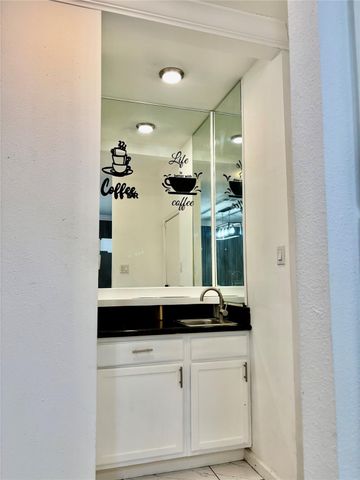 6000 Reims Road 2202, Houston, TX 77036