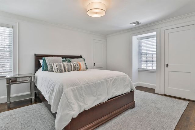 1185 Brook Rd, Milton, MA 02186