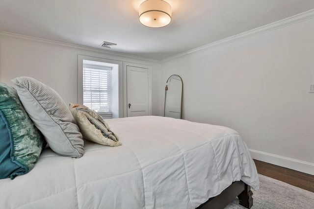 1185 Brook Rd, Milton, MA 02186