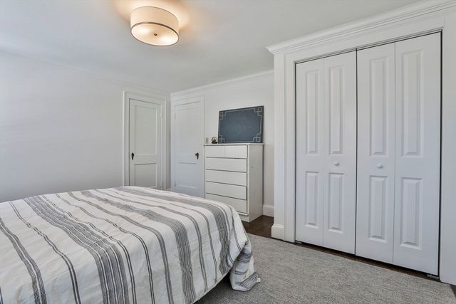 1185 Brook Rd, Milton, MA 02186