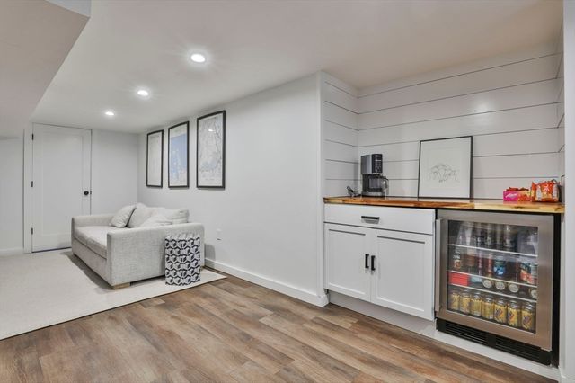 1185 Brook Rd, Milton, MA 02186