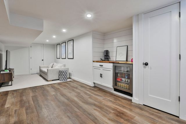 1185 Brook Rd, Milton, MA 02186