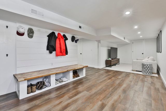 1185 Brook Rd, Milton, MA 02186