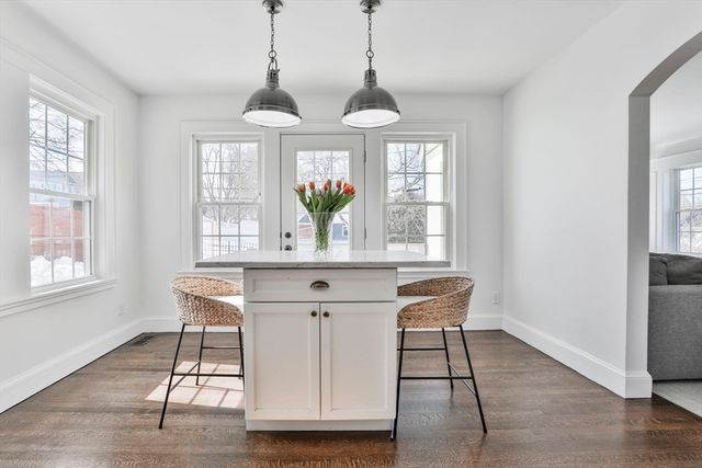 1185 Brook Rd, Milton, MA 02186