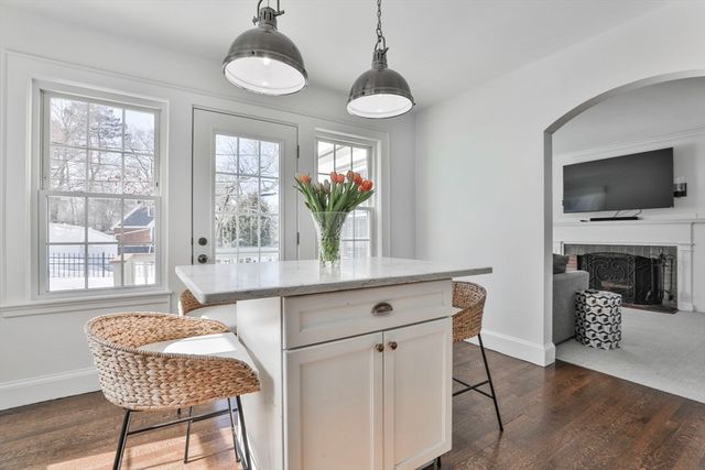 1185 Brook Rd, Milton, MA 02186