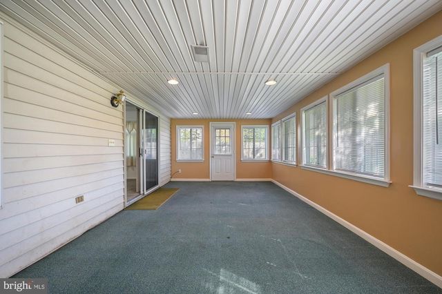208 GRINDING WHEEL DR, Dover, DE 19904