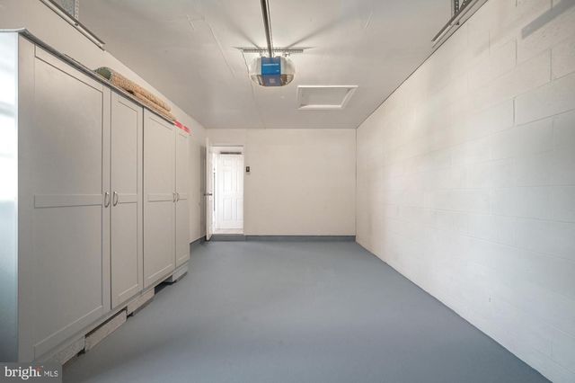 208 GRINDING WHEEL DR, Dover, DE 19904