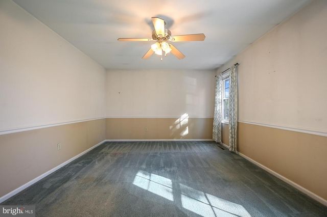 208 GRINDING WHEEL DR, Dover, DE 19904