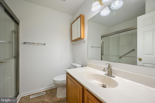 208 GRINDING WHEEL DR, Dover, DE 19904