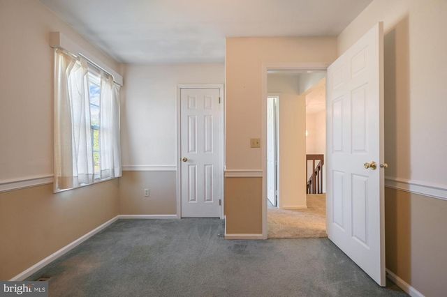 208 GRINDING WHEEL DR, Dover, DE 19904