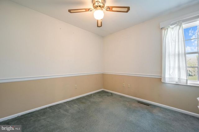 208 GRINDING WHEEL DR, Dover, DE 19904