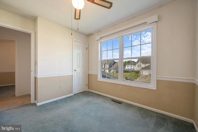 208 GRINDING WHEEL DR, Dover, DE 19904