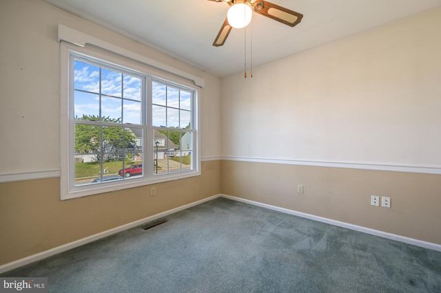 208 GRINDING WHEEL DR, Dover, DE 19904