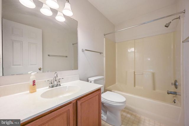 208 GRINDING WHEEL DR, Dover, DE 19904