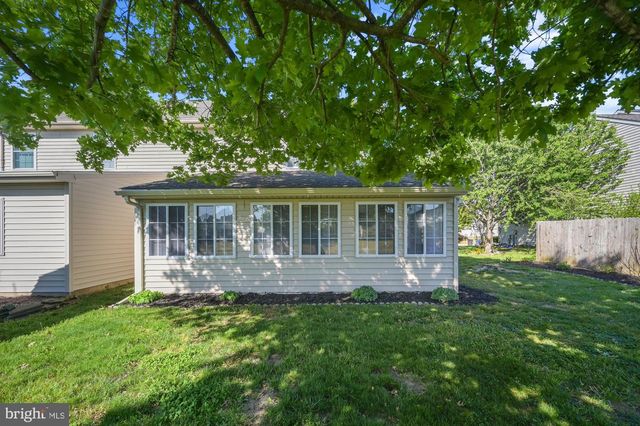 208 GRINDING WHEEL DR, Dover, DE 19904