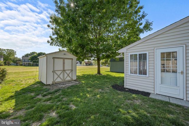 208 GRINDING WHEEL DR, Dover, DE 19904