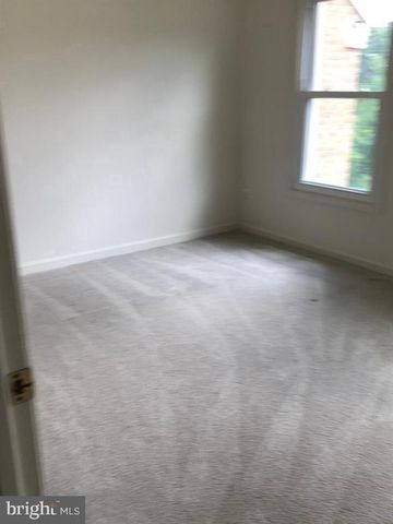 8502 HARVEST OAK DR, Vienna, VA 22182