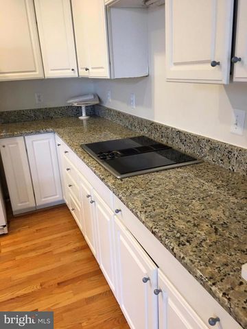 8502 HARVEST OAK DR, Vienna, VA 22182