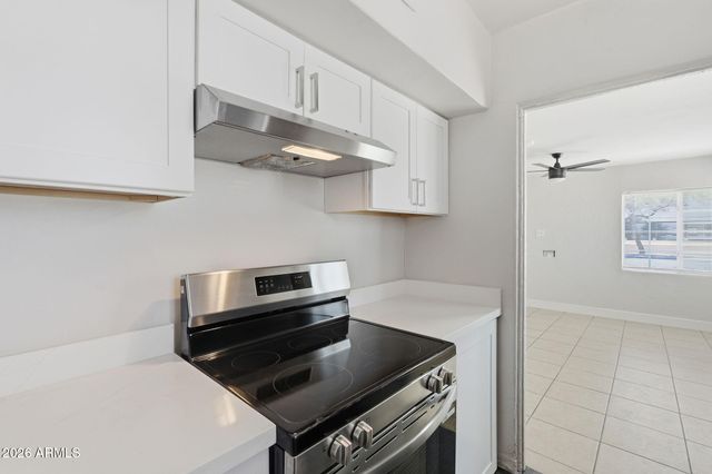 1040 N 16TH Street, Phoenix, AZ 85006