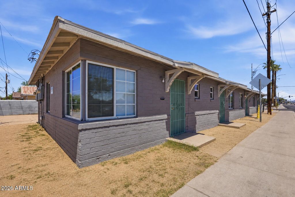 1040 N 16TH Street, Phoenix, AZ 85006