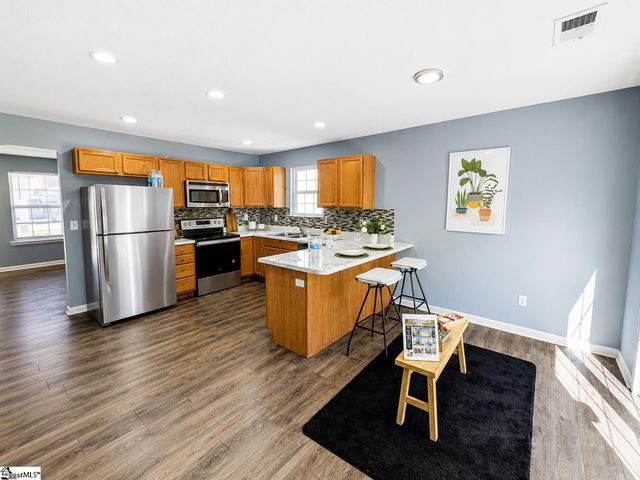 213 Kingscreek Drive, Greer, SC 29650