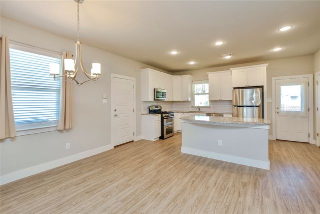 1341 Greenfield Drive, Gainesville, TX 76240