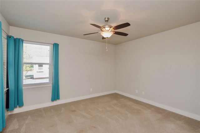 1341 Greenfield Drive, Gainesville, TX 76240