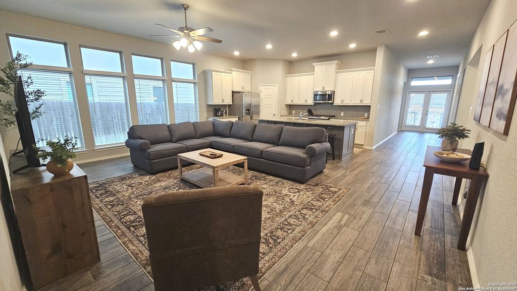 9304 Aggie, San Antonio, TX 78254