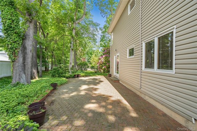 5 Simon Court, East Northport, NY 11731