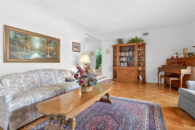 10553 Limerick Avenue, Chatsworth, CA 91311