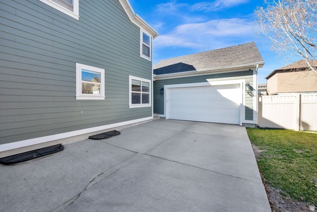 11676 S HARVEST RAIN AVE, South Jordan, UT 84009