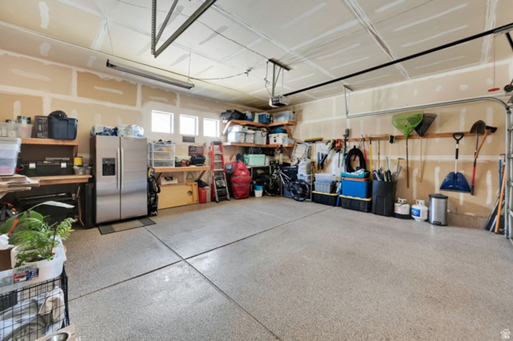 Image 34 of property listing at 11676 S HARVEST RAIN AVE, South Jordan, UT 84009