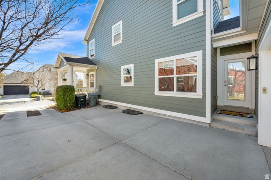 Image 35 of property listing at 11676 S HARVEST RAIN AVE, South Jordan, UT 84009