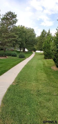 2300 Lynnridge Place, Lincoln, NE 68521